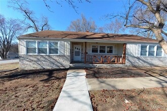 Building Photo - 1005 Hawthorn Ave