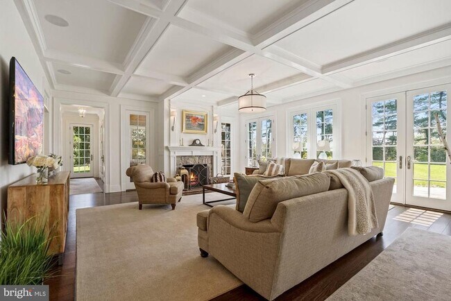 Building Photo - 1031 Pine Hill Rd