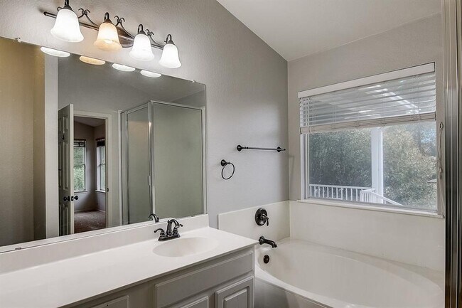 Building Photo - 4811 Mather