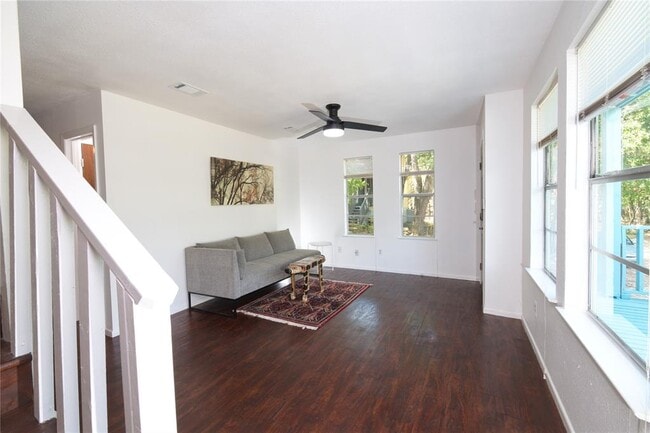 Building Photo - 833 Old Ranch Rd 12