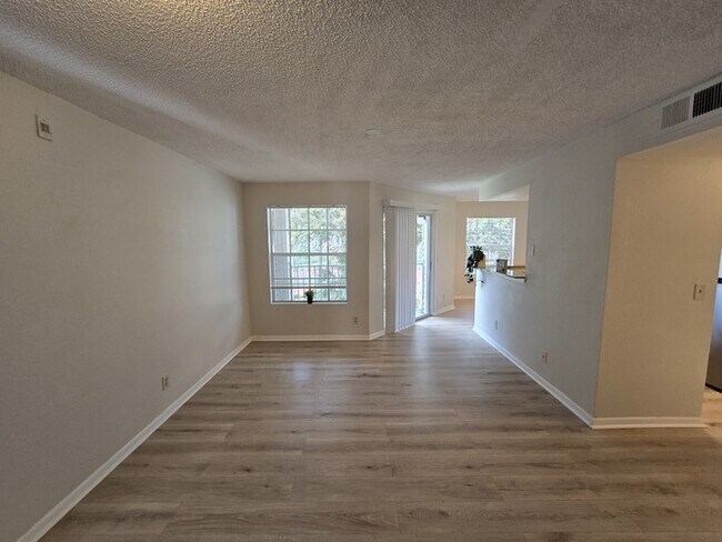 Building Photo - Charming 1 Bed 1 Bath in I District of Orl...