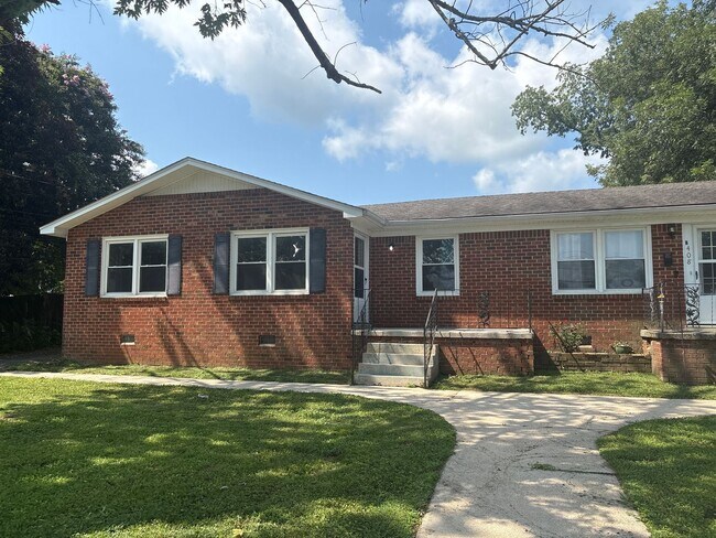 Building Photo - 408 S Jefferson St