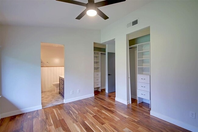 Building Photo - 11813 Highland Oaks Trail