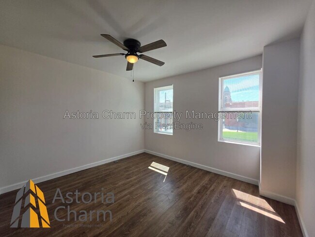 Building Photo - 905 N Patterson Park Ave