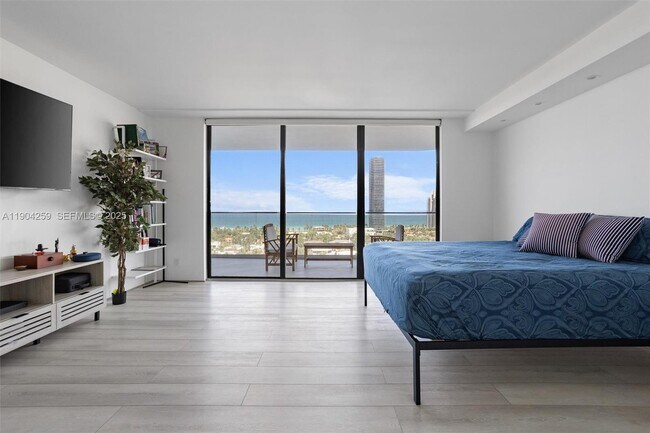 Building Photo - 19707 Turnberry Way