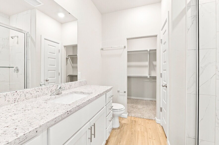 Building Photo - 12720 Carrara Ln