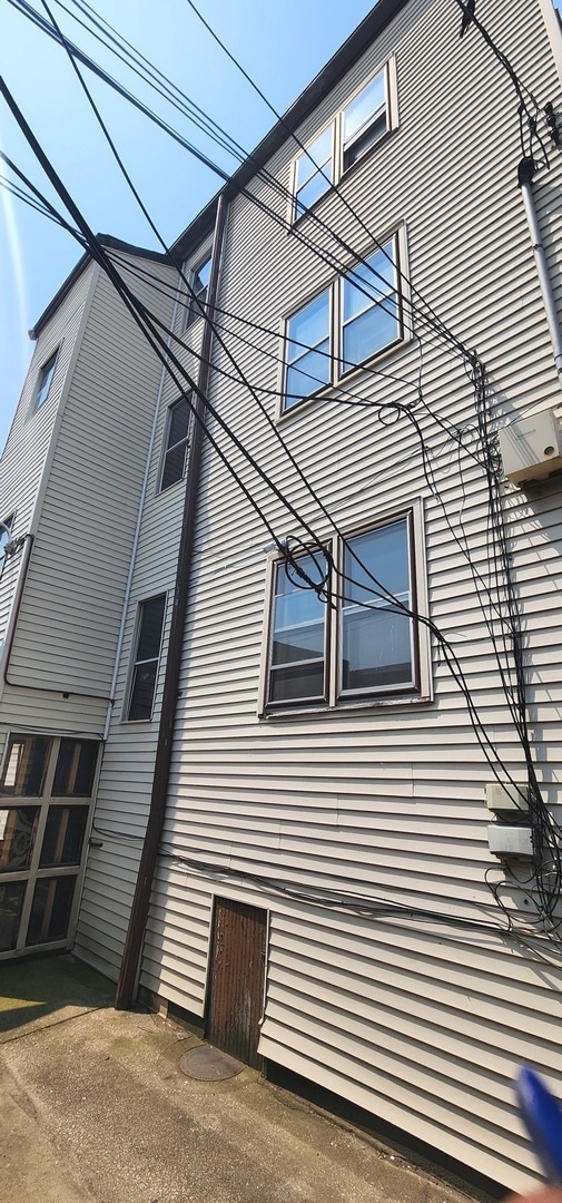 Building Photo - 9241 S Laflin St