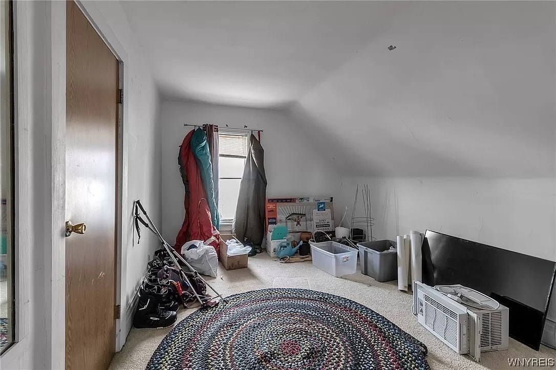 Building Photo - 175 Saint James Pl