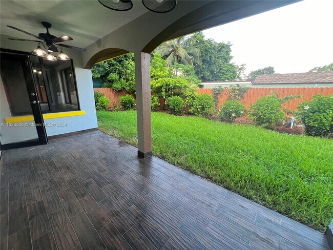 Building Photo - 2390 NW 93rd Terrace