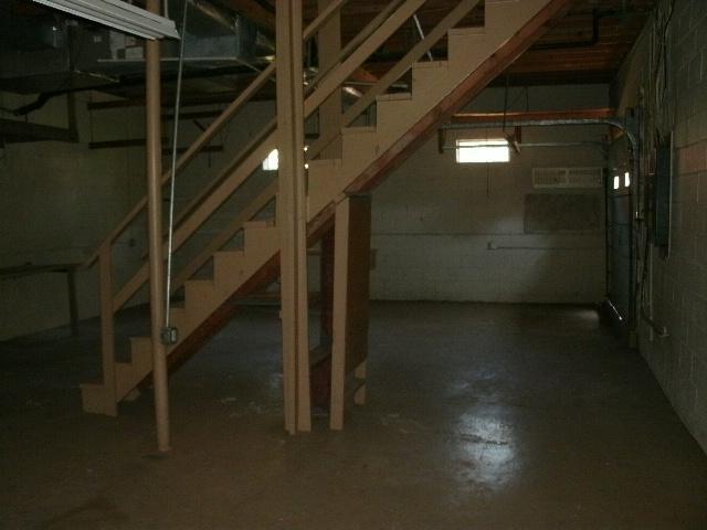 Base - 116 Hill N Dale Dr