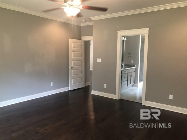 Building Photo - 30220 Persimmon Dr