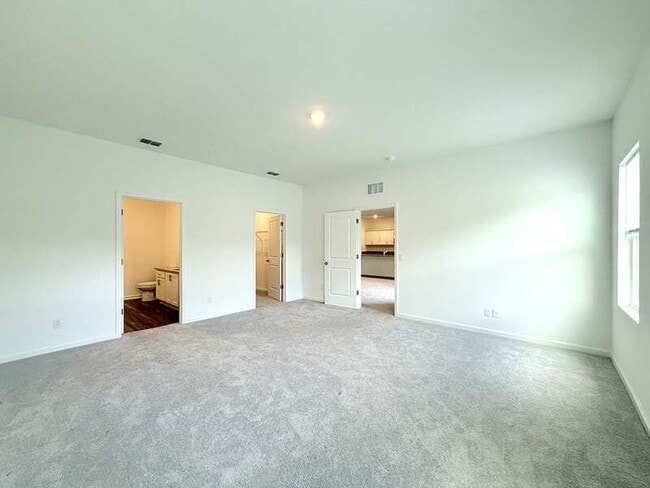 Building Photo - 14613 Italy Ave