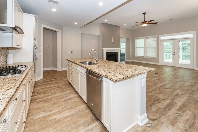 Building Photo - 2 Bedroom, 2 Bathroom Home in Cresswind 55+ - Summerville