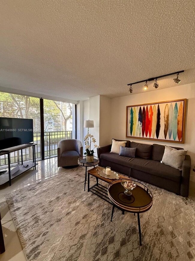 Building Photo - 17011 N Bay Rd