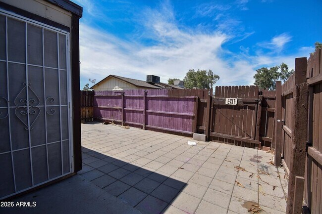 Building Photo - 3120 N 67th Ln
