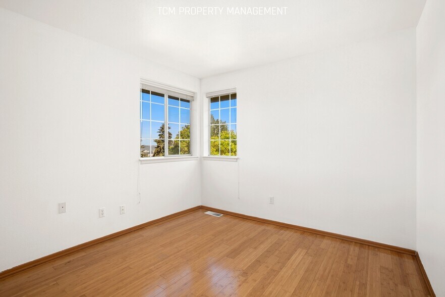 Building Photo - 10103 SE 225th Pl