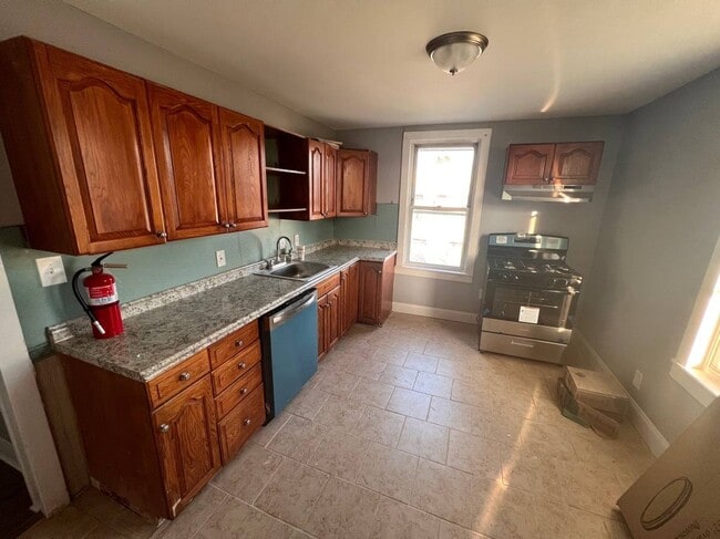 Building Photo - 44 Champion Rd