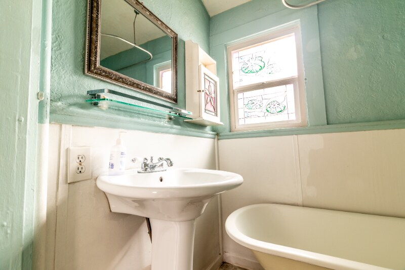 Building Photo - 1314 E Platte Ave