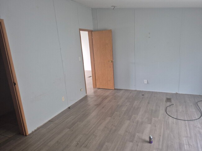 Building Photo - 19 Skip Dr