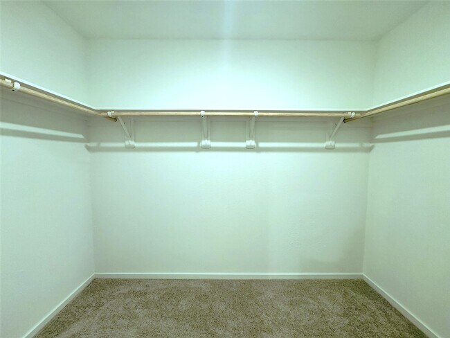 Building Photo - 28723 Bottom Grass Trl