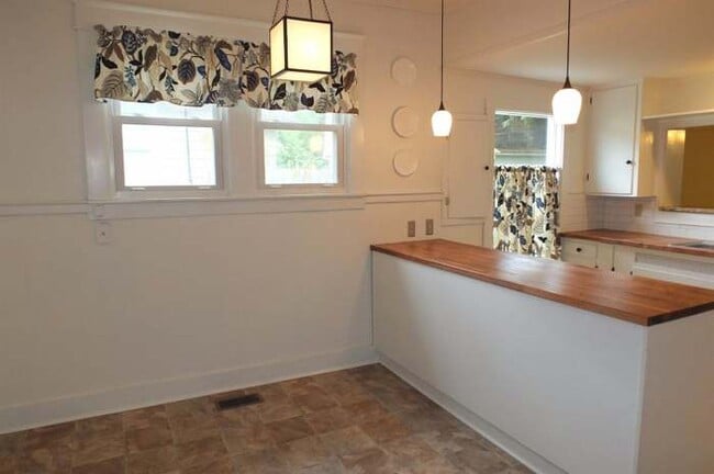 Building Photo - 152 Penmoken Park