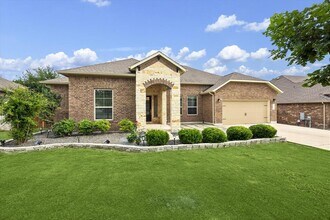 Building Photo - 365 Arapaho Dr