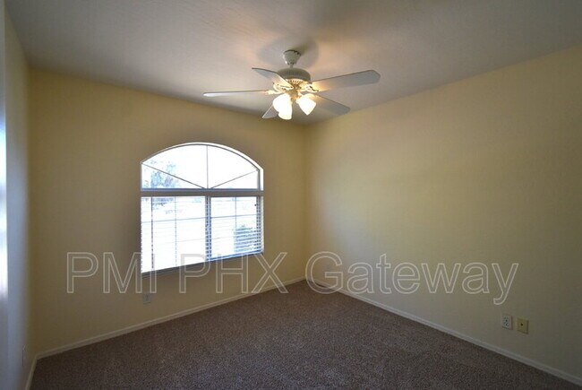 Building Photo - 2895 E Toledo Ct
