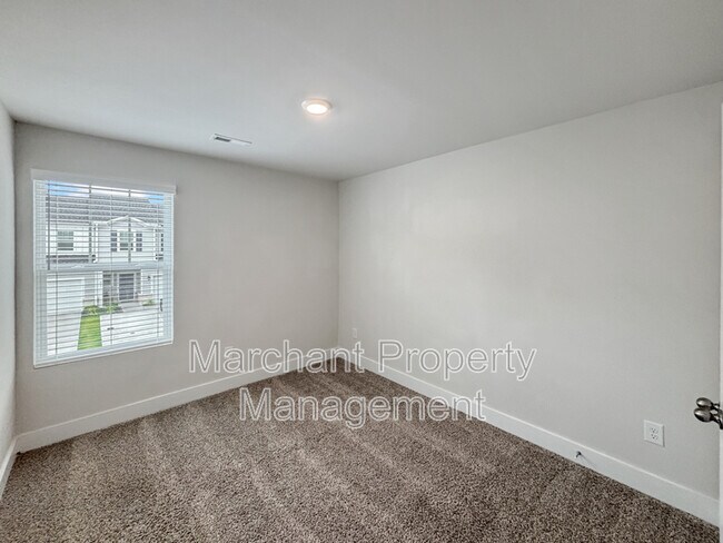 Building Photo - 964 Yarn Wy