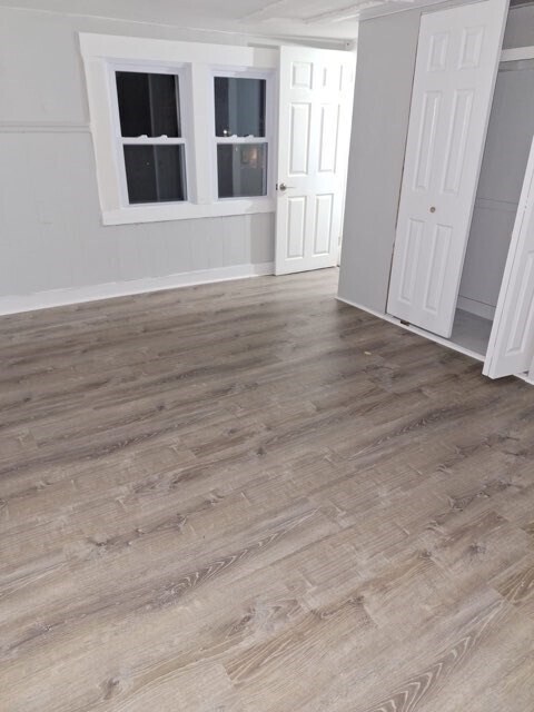 Building Photo - 404 Main St