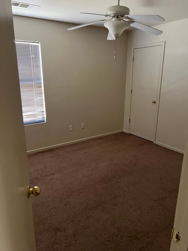 Building Photo - 1253 Lullabrooke Ct