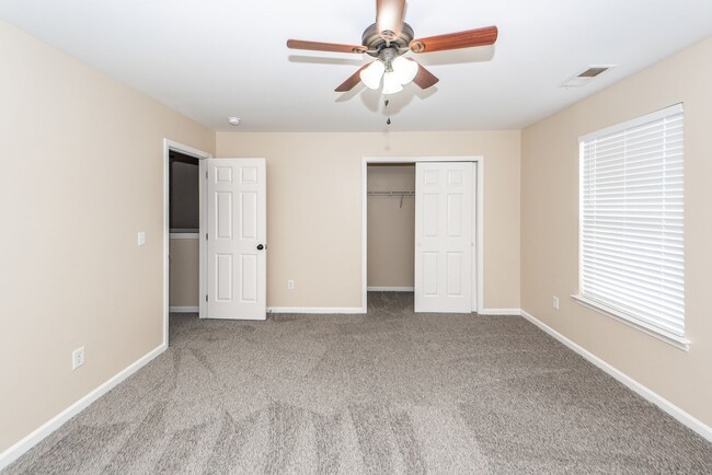 Building Photo - 4 Bedroom 2.5 Bath Home in Felder Creek - ...