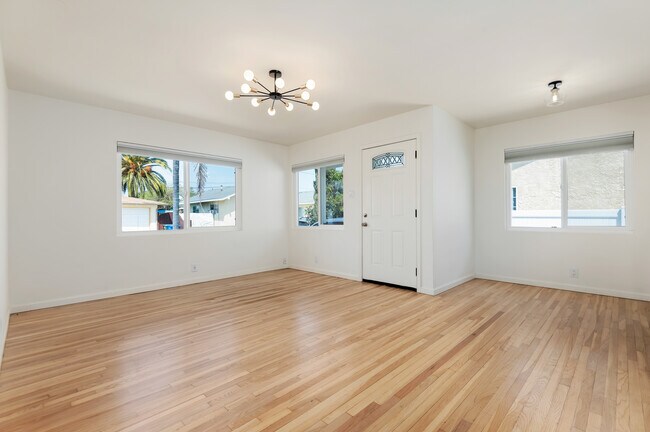 Building Photo - 158 Forbes Ln