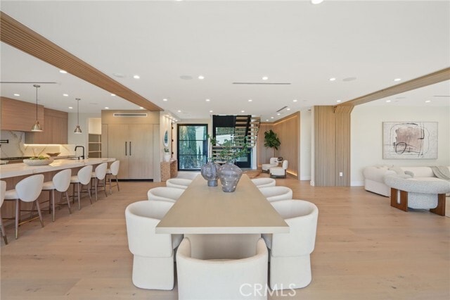 Building Photo - 4551 Alonzo Ave