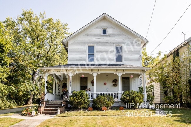 Primary Photo - 721 Washington St