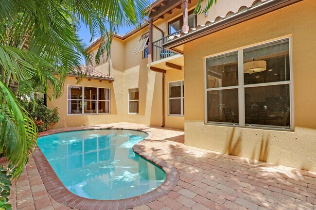 Building Photo - 106 Santiago Dr