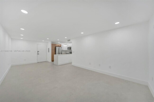 Building Photo - 9455 W Flagler St