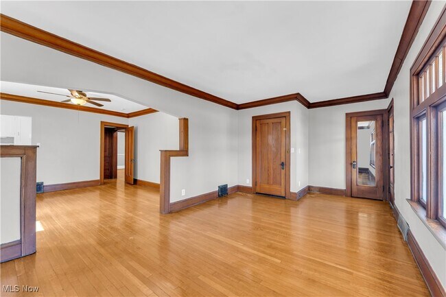 Building Photo - 3654 W 138th St