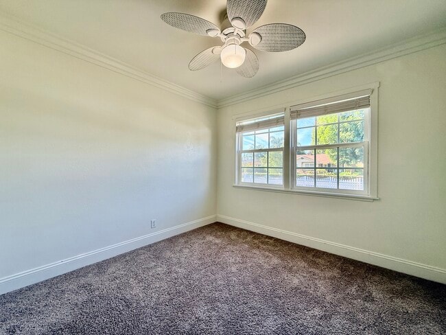 Building Photo - 4832 Maureen Ln