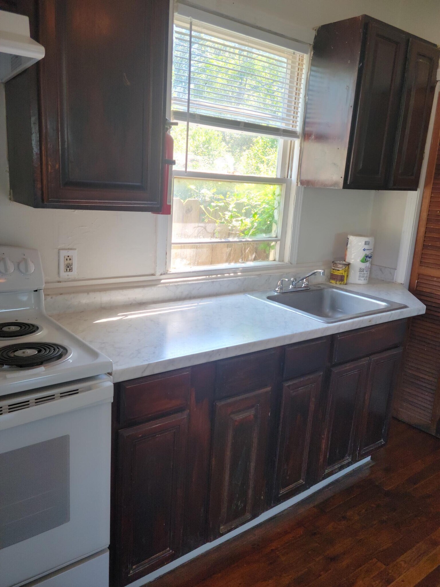 Building Photo - 3602 Rose Dr