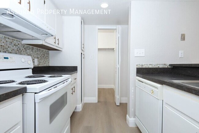 Building Photo - 4029 Henley Rd