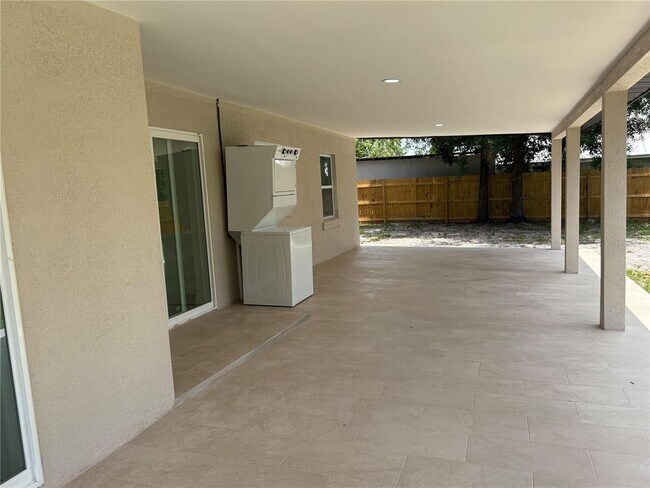 Building Photo - 12909 Forest Hills Dr