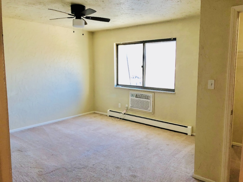 Building Photo - 3021 11th Ave