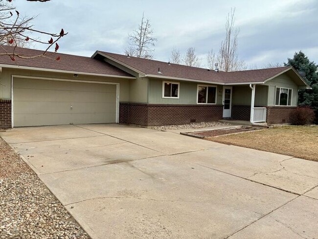 Building Photo - 3 Bed, 2 Bath, 2 Car Garage Home in South Loveland