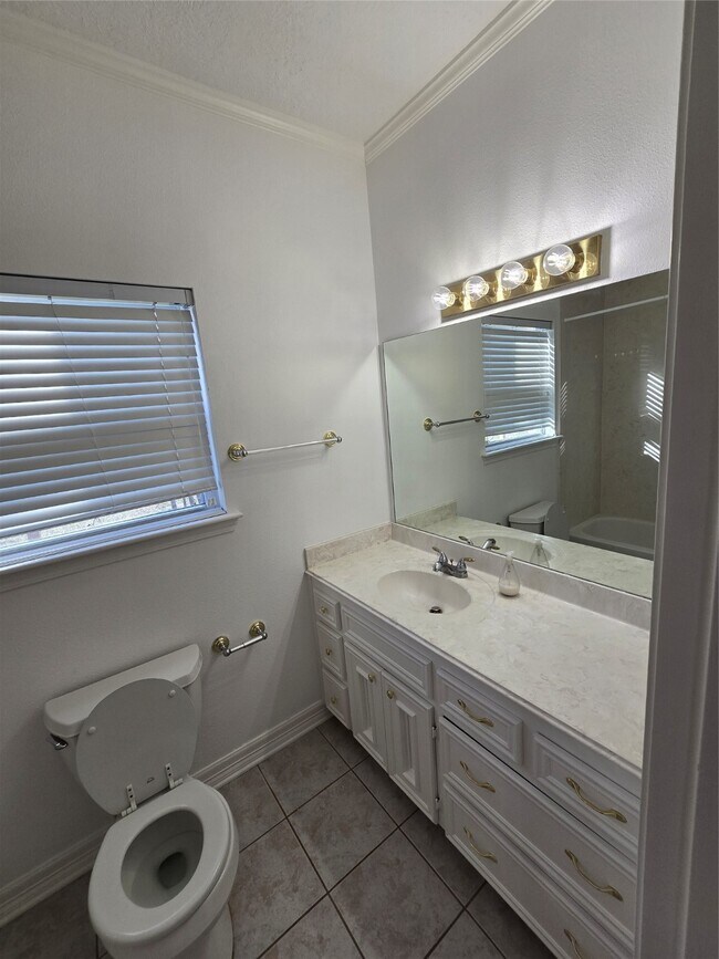 Building Photo - 11207 Iberia Dr