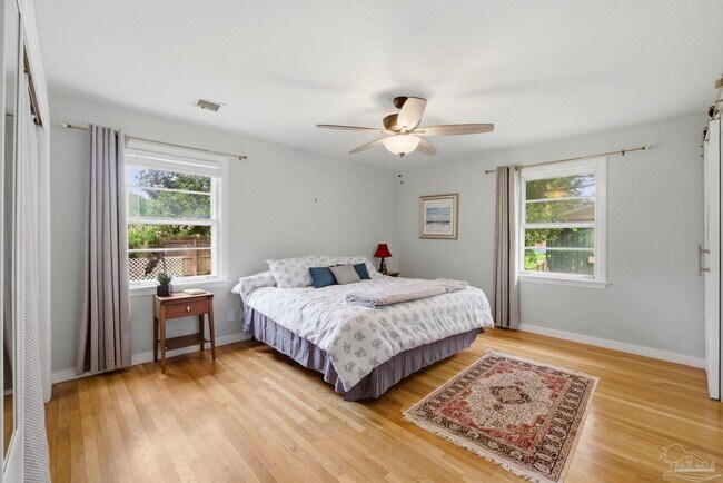 Building Photo - 730 Nagel Dr