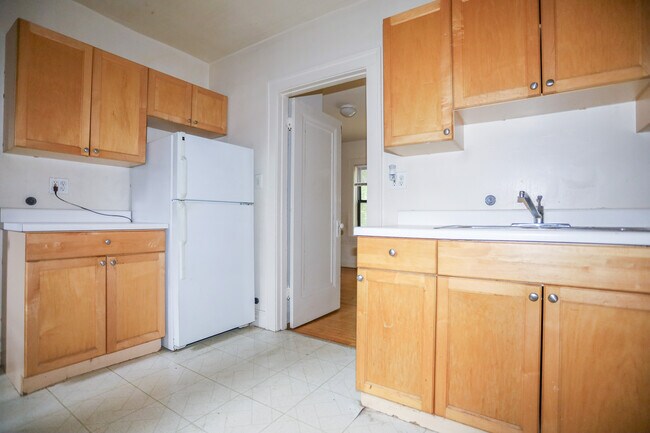 Building Photo - 2958 N Seeley Ave