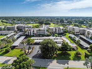 Building Photo - 3635 Boca Ciega Dr