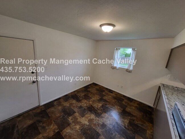 Building Photo - 2662 N 370 E