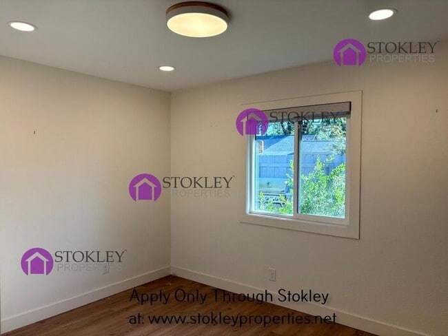 Building Photo - 276 Jennifer Way