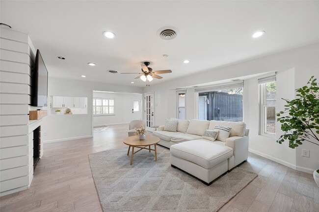 Building Photo - 5315 Rutherglenn Dr